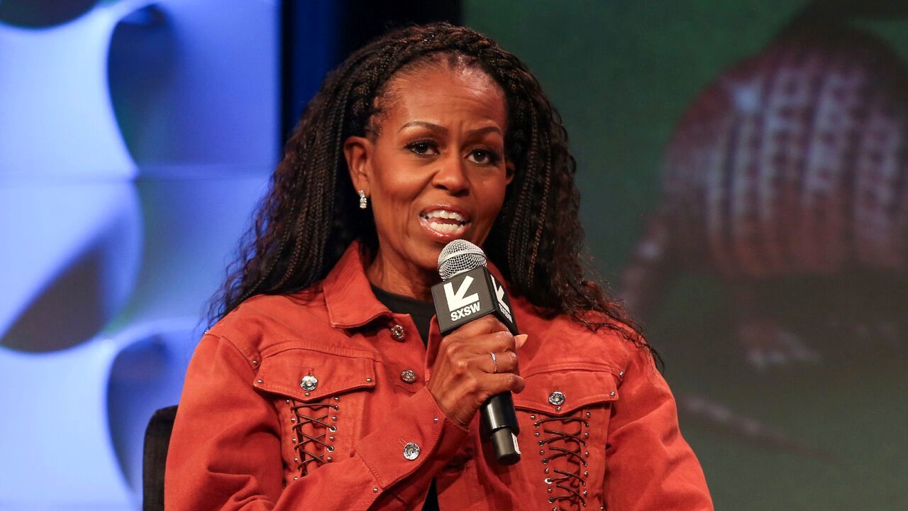 میشل اوباما: آمریکا برای انتخاب یک زن به ریاست جمهوری آماده نیست / وقتم را تلف نکنید، کارهای زیادی باید انجام بدهیم تا رشد کنیم