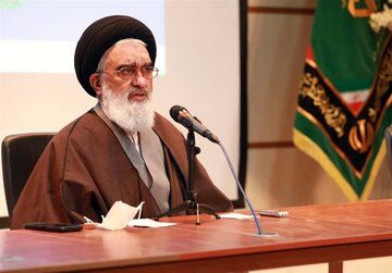واکنش یک امام جمعه به دست ندادن پزشکیان با همسر رئیس‌جمهور چین/ وقتی به جای رئیس‌جمهور دخترش دست داد ارزش‌های دینی حفظ شد