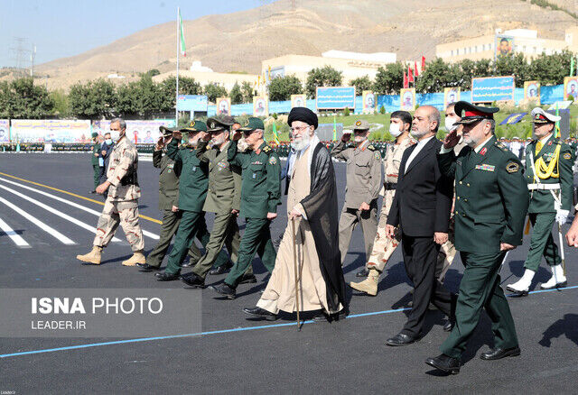 فرماندهان نیروهای مسلح با رهبر انقلاب تجدید بیعت کردند