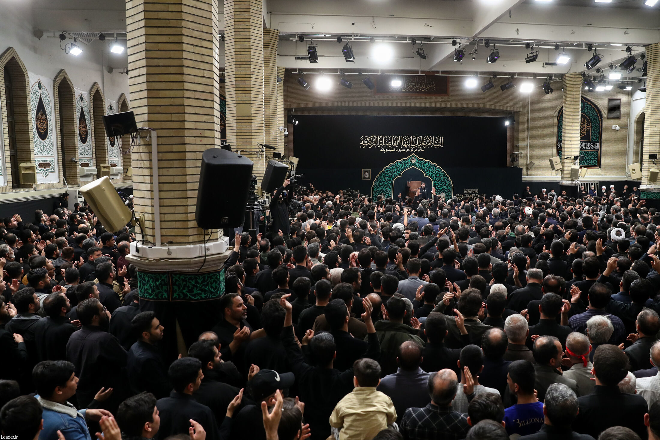 سومین شب عزاداری ایام فاطمیه (س) در حسینیه امام خمینی (ره) با حضور سران قوا + عکس