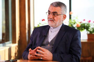 بروجردی: ایران دانش هسته‌ای را رها نمی‌کند/ یادداشت تفاهم‌ نیازمند تصویب در مجلس نیست/ واکنش مخالفان نشان‌دهنده سودمندی تفاهم برای ایران است