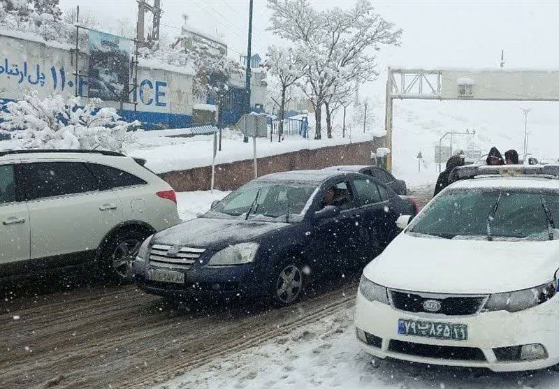 ترافیک سنگین در این معابر تهران به دلیل بارش برف