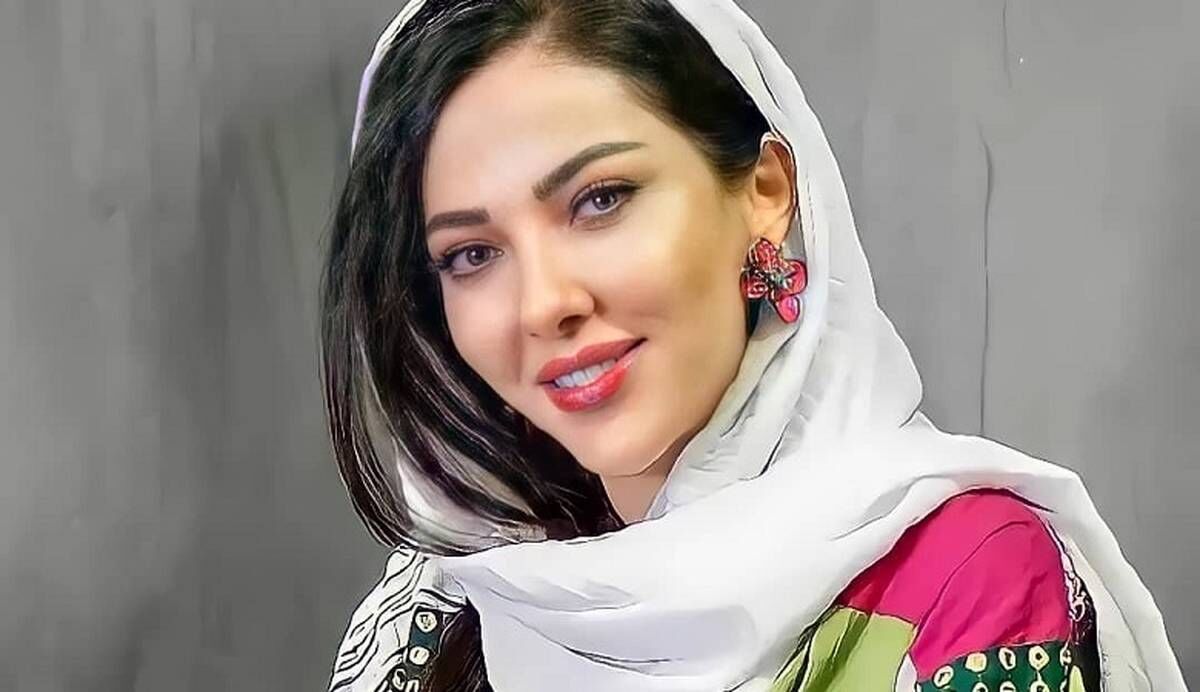 سلفی عجیب لیلا اوتادی فضای مجازی را ترکاند + عکس
