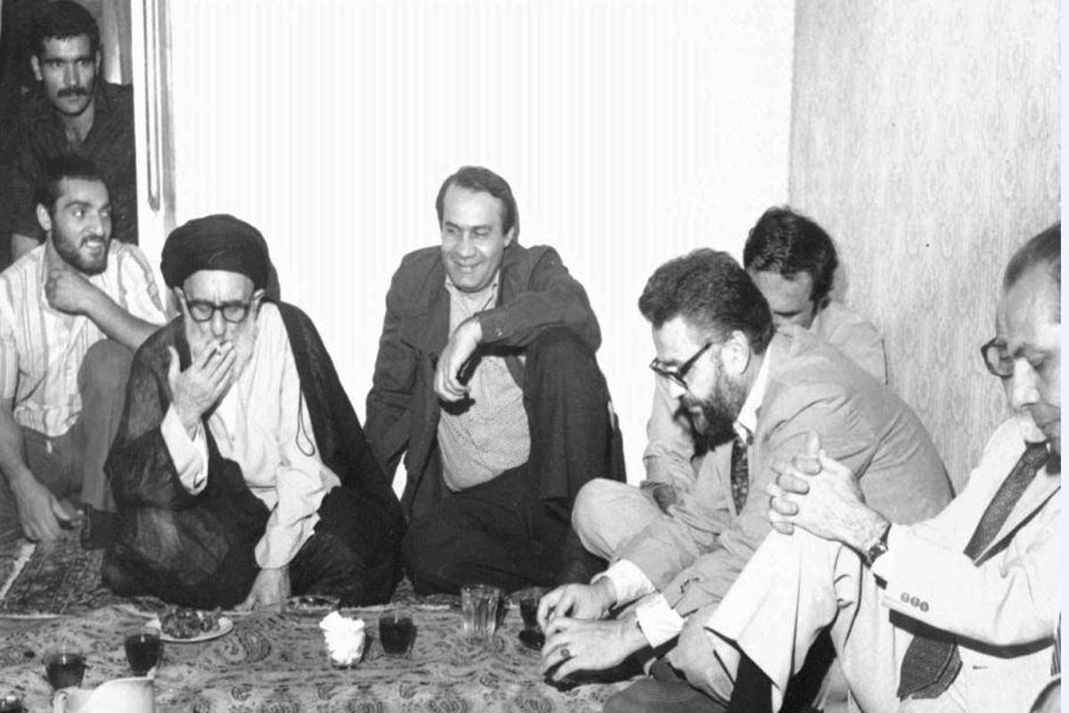عکس منتشر نشده از آیت الله طالقانی در کنار قطب زاده و ابراهیم یزدی 