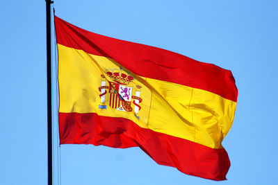 مخالفت اسپانیا با اظهارات مکرون 