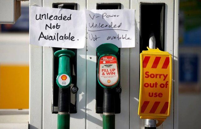 ماجرای صف طولانی بنزین و سهمیه بندی سوخت در انگلیس