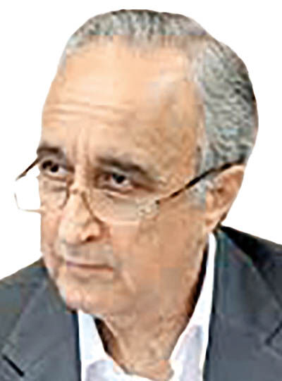 افسانه شیرین مصدق در برابر واقعیات تلخ تاریخی