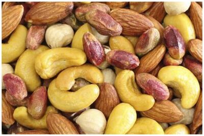 هشدار؛ با خوردن این آجیل سرطان می‌گیرید!