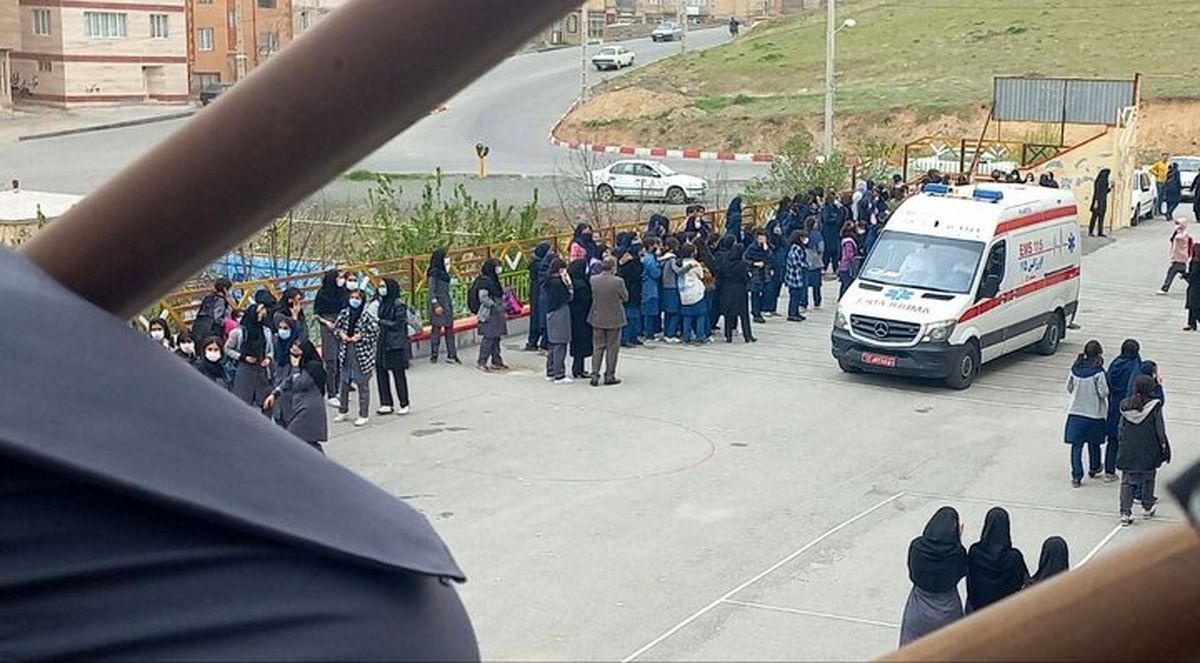 کشیک والدین دانش‌آموزان در اطراف مدارس دخترانه + عکس