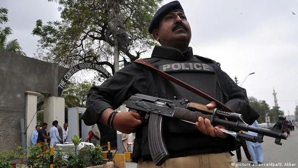 تیراندازی خونین در پاکستان 25کشته و زخمی برجای گذاشت