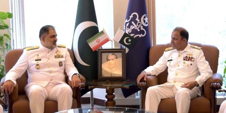 دیدار دریادار ایرانی با فرمانده نیروی دریایی پاکستان +جزئیات