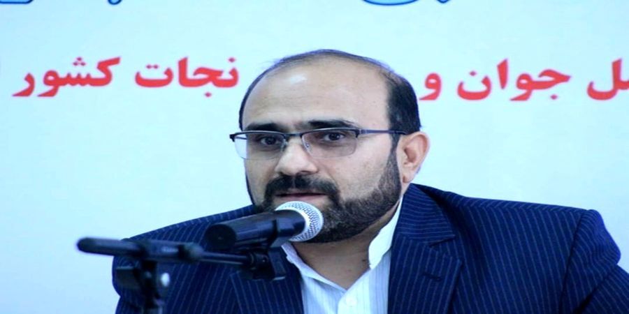 آقای رئیسی افراد شاسیته فقط از محیط خانواده دولت و دانشگاه امام صادق بیرون می آیند؟