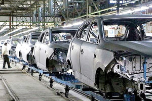 بازگشت صنعت خودرو به مرز  رکود