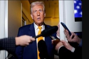 ترامپ فرمان وضع تعرفه ۲۵ درصدی بر شرکای تجاری ایران را امضا کرد