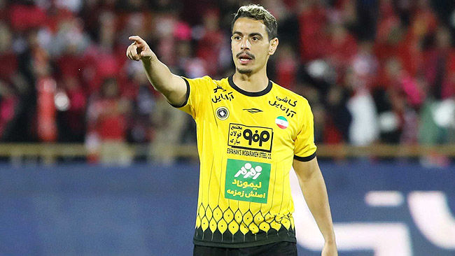 مهاجم سابق سپاهان دادگاهی شد