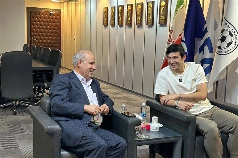 دیدار سردار آزمون با مهدی تاج در فدراسیون فوتبال