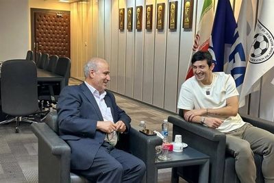 دیدار سردار آزمون با مهدی تاج در فدراسیون فوتبال