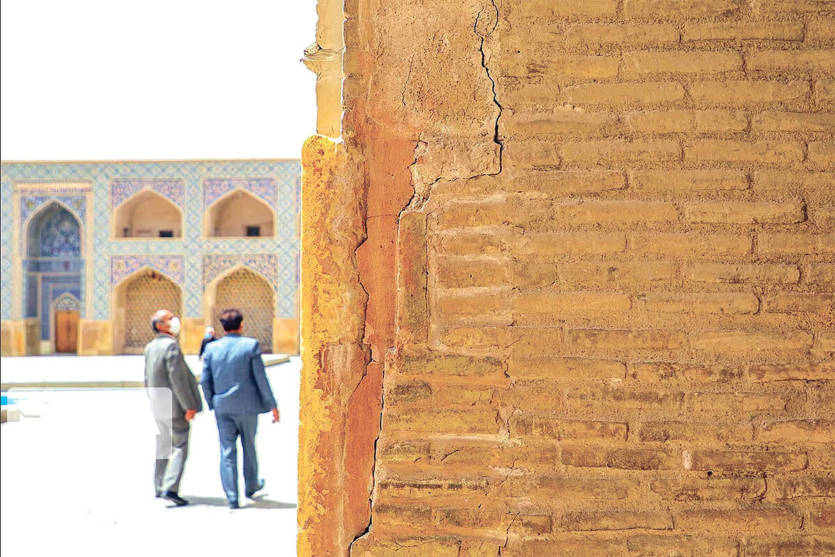 مترو زیر مسجد عتیق