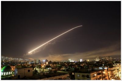 حمله موشکی اسرائیل به دمشق/ پدافند هوایی سوریه مقابله کرد