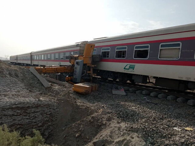 افزایش فوتی‌های حادثه واژگونی قطار مشهد - یزد