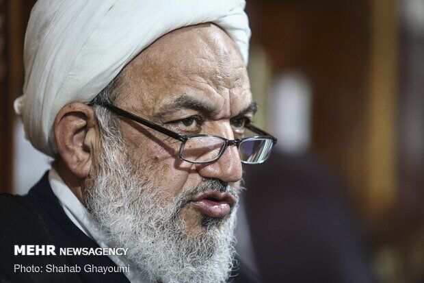 آقاتهرانی: ولی فقیه مختص ایران نیست بلکه برای کل جهان است