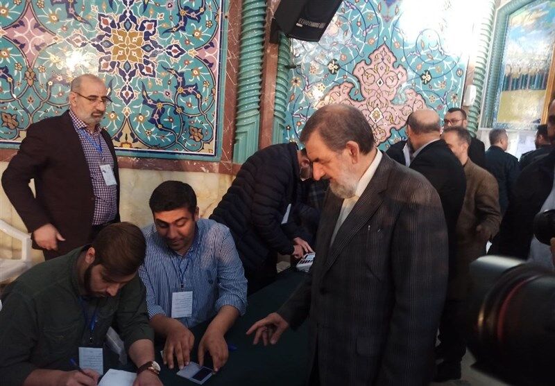 محسن رضایی: مردم امروز ناکارآمدی‌های اقتصادی و معیشتی را کنار می گذارند / ایرانی‌ها فداکار هستند و رای می دهند 