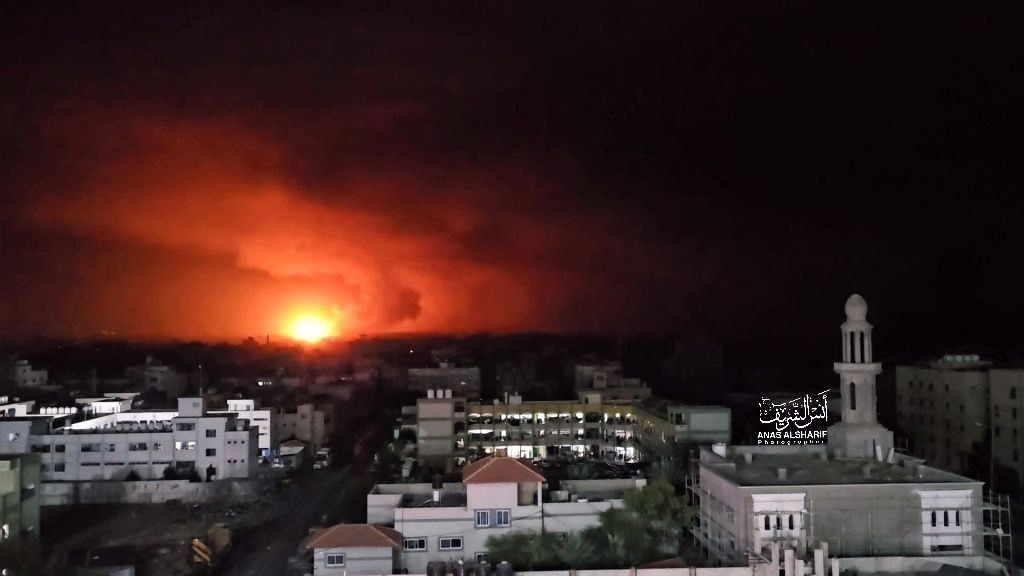 ادامه بمباران نوار غزه توسط اسرائیل/ حمله موشکی حماس به مواضع صهیونیست‌ها