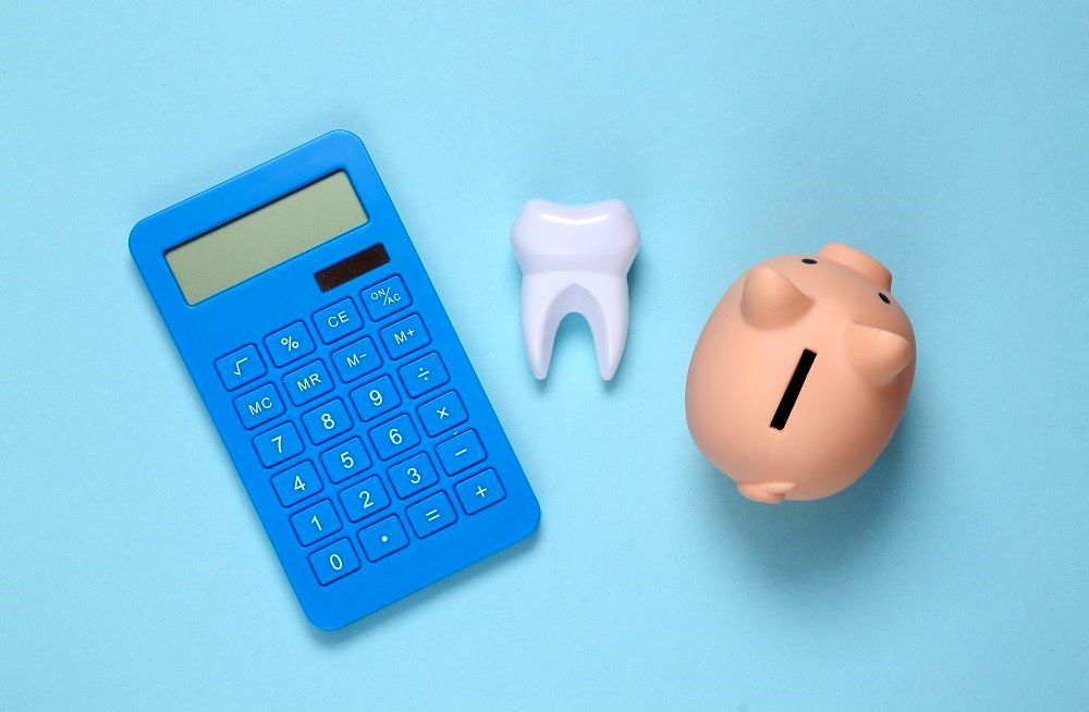 هزینه خدمات دندانپزشکی و دلایل گران بودن آن