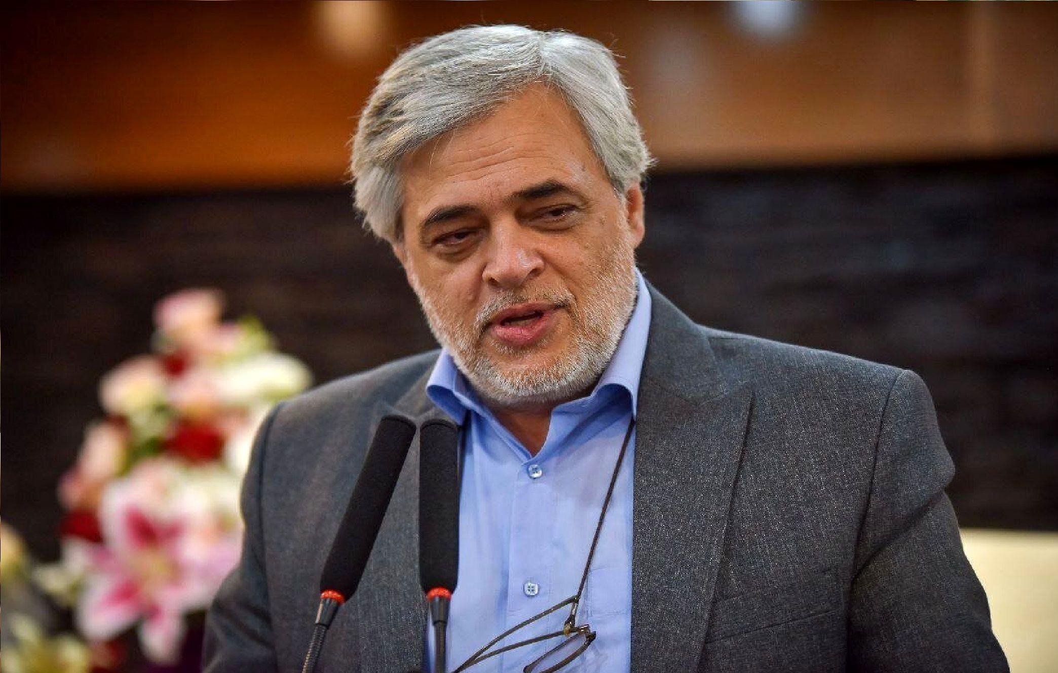 واکنش تند مهاجری به استعفای فیاض زاهد / اگر دنبال مشاور ساکت و ماله‌کش هستند، مبارکشان باشد اما...