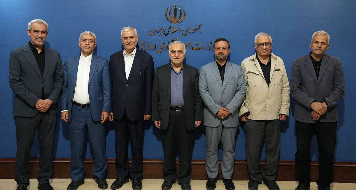 دیدار مدنیزاده با وزرای سابق و اقتصاددانان