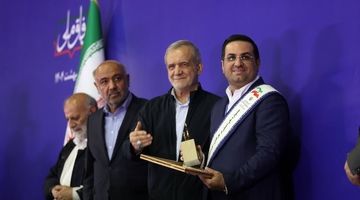 درخشش مجتمع فولاد غدیر نی‌ریز در جشنواره ملی امتنان