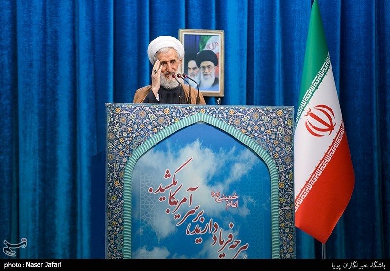 خطیب نماز جمعه تهران: بالا بردن یارانه مشکل را حل نمی‌کند