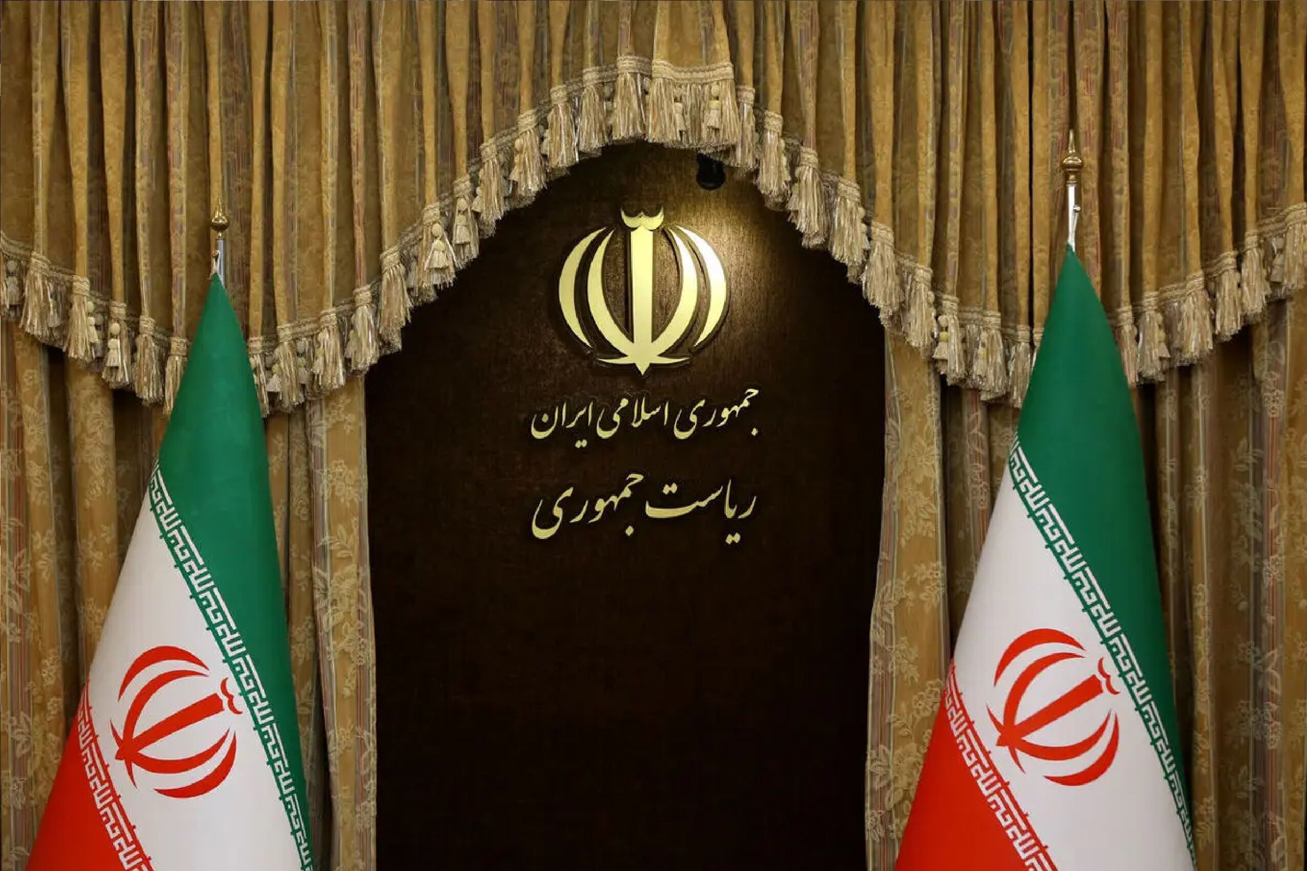 واکنش دولت به ادعای خضریان درباره حقوق نجومی علی احمدنیا
