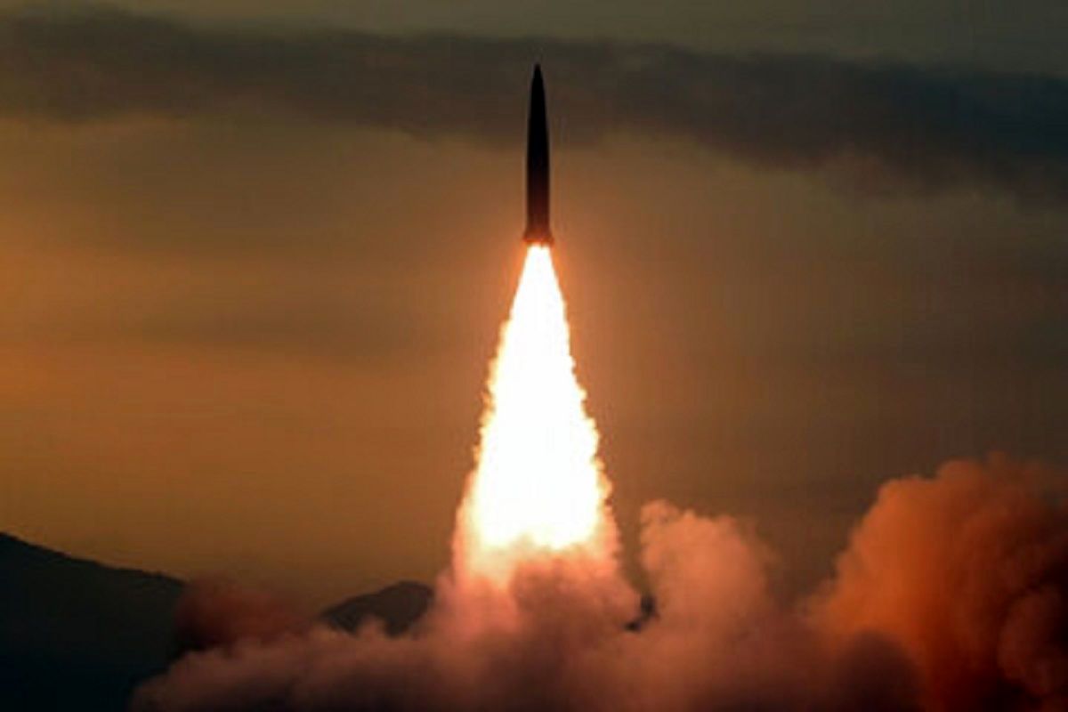 آزمایش موشک خاص در کره شمالی / عرض اندام پیونگ‌یانگ با موشک بالستیک تاکتیکی