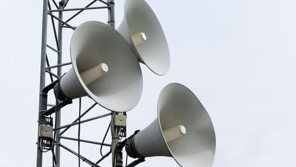 نصب بلندگو در میادین اصلی شهر تهران / ماجرا چیست؟