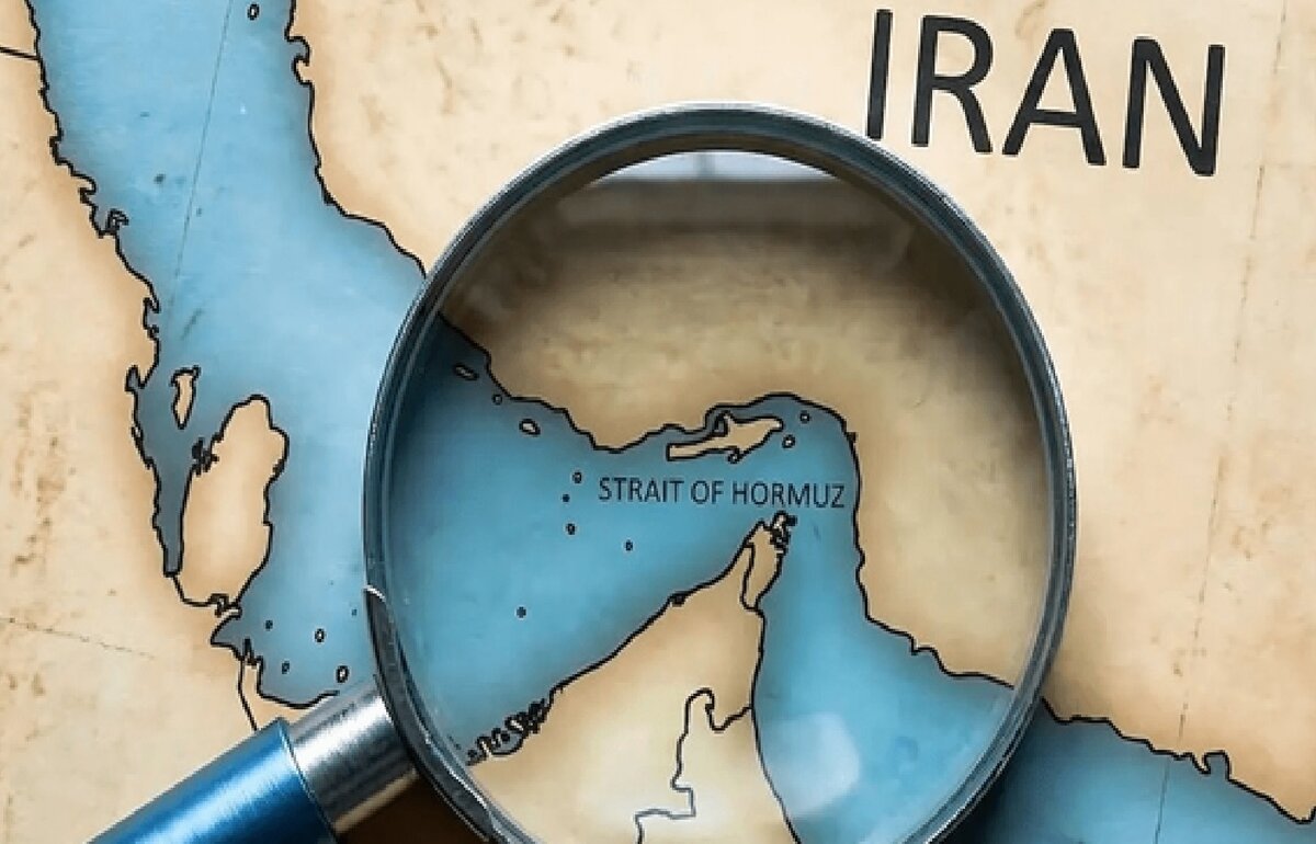 ۴ کشتی در تنگه هرمز هدف قرار گرفتند