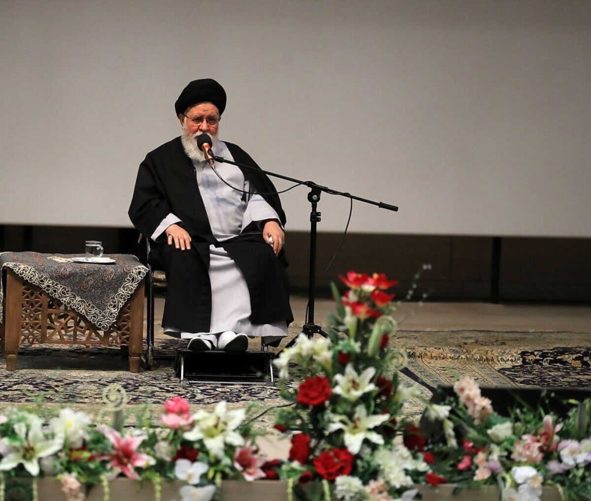 دو پیام نماز خواندن رئیسی در کاخ کرملین از نظر علم الهدی