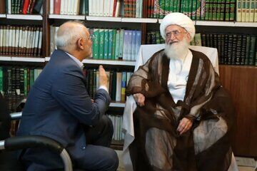 آیت الله نوری همدانی از پزشکیان تقدیر کرد/ نسبت به آمریکا بی‌اعتمادیم اما به مذاکره‌کنندگان کشورمان اعتماد داریم/ گرانی به زندگی مردم آسیب زده است