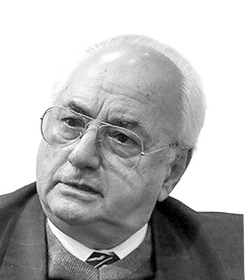 مجلسی: آمریکا با محاصره تنگه هرمز، خود را مدافع منافع جهان نشان می‌دهد/ باید خودمان را از جنگ نجات دهیم