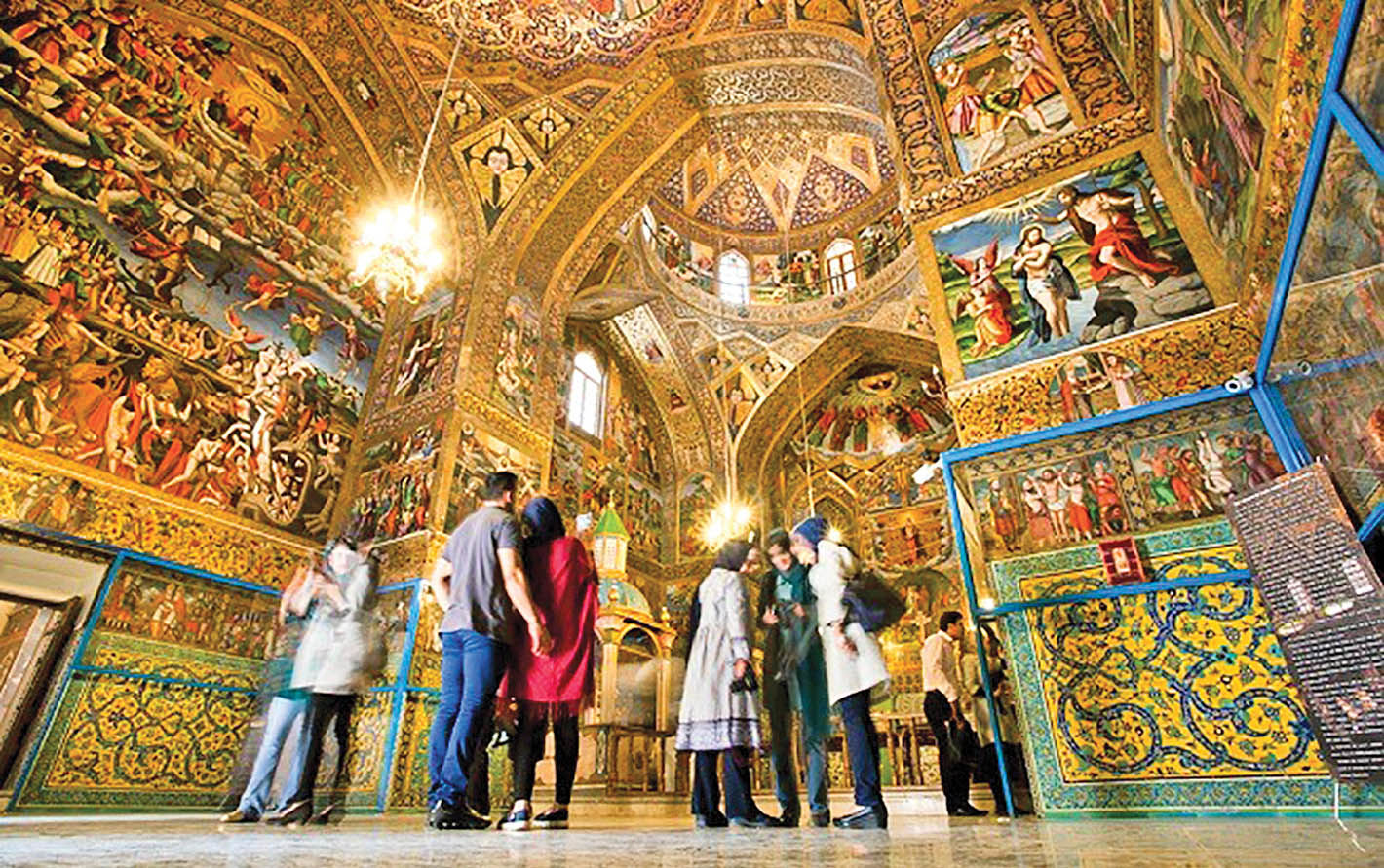 آینده گردشگری ایران در سه پرده