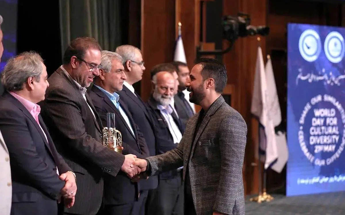 تندیس «فناوری و نوآوری پیشرو» به توسعه و آهن و فولاد گل گهر رسید