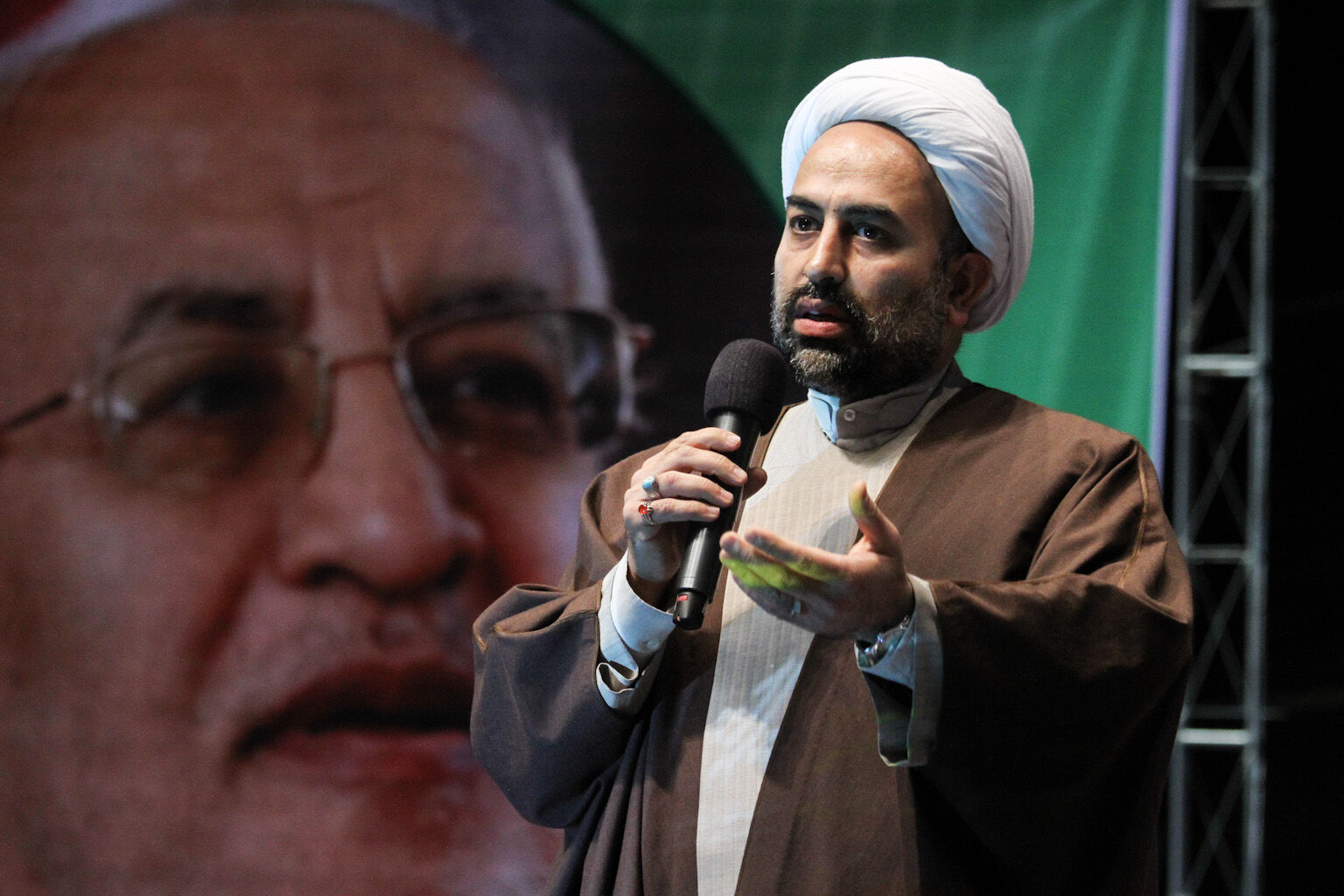 محمدرضا زائری: خداوند می‌فرماید برای بندگان من بهشت و جهنم تعیین نکنید