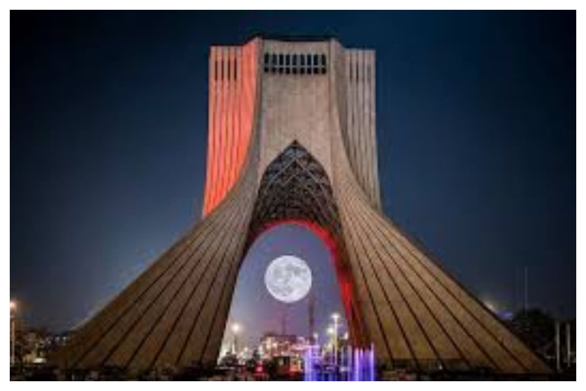 شفاف سازی وزارت ارشاد درباره کنسرت‌های رایگان در میدان آزادی / فقط کنسرت همایون شجریان تایید شد