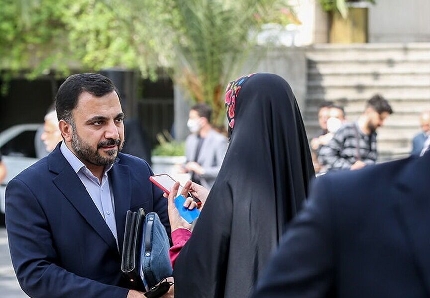وزیر ارتباطات: بخشی از محدودیت ها قابل برطرف کردن است