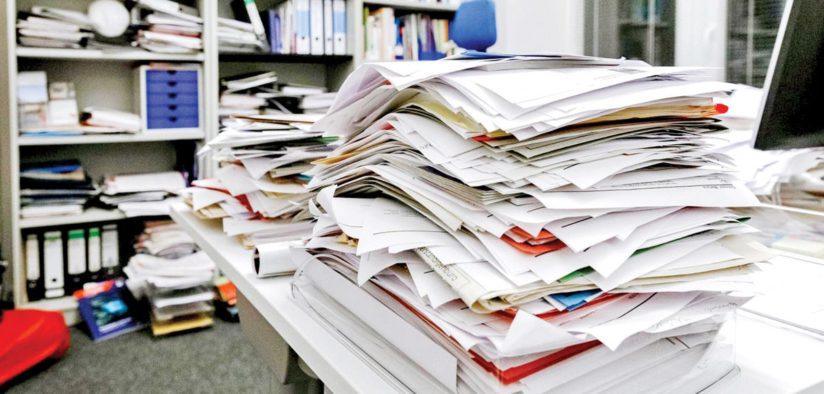 تفوق سیاست بر بوروکراسی