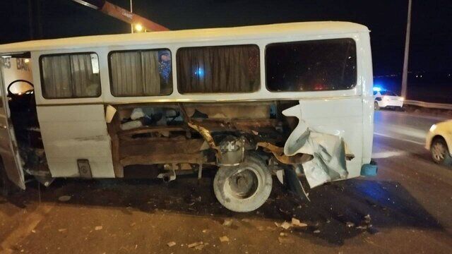 واژگونی مینی‌بوس در محور شاهین‌دژ به تکاب ۱۵ نفر مصدوم شدند