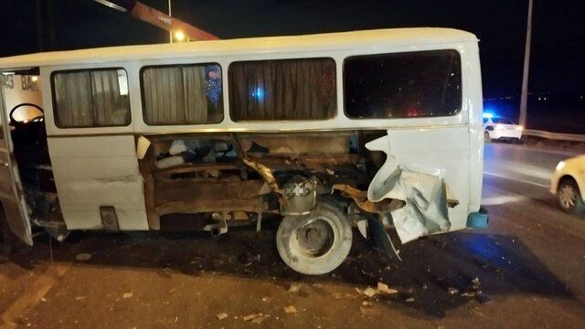 واژگونی مینی‌بوس در محور شاهین‌دژ به تکاب ۱۵ نفر مصدوم شدند