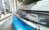BYD مشتریان را از خیابان به پیست می‌آورد