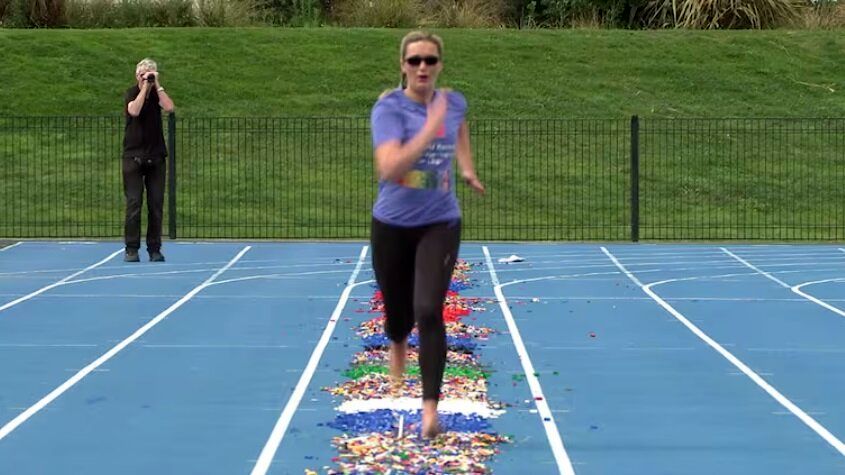 عجیب ترین رکوردهای گینس ۲۰۲۵؛ از نگه داشتن چوب کبریت در بینی تا خوک اسکیت‌باز