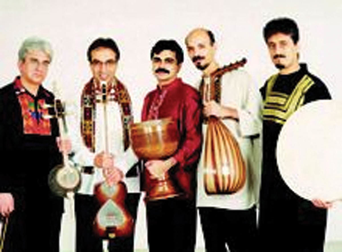 ضرباهنگ دستان در فضای کاخ نیاوران